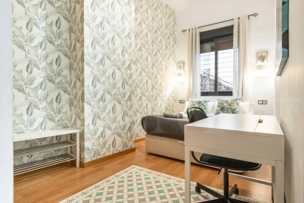 Relaxing Apartment With Parking In The Center By Rems Málaga Extérieur photo
