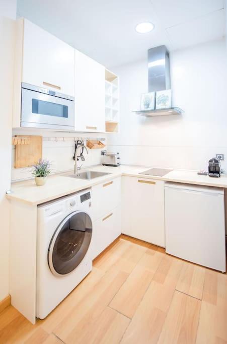Relaxing Apartment With Parking In The Center By Rems Málaga Extérieur photo