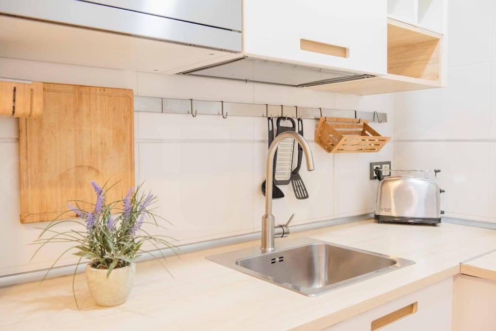 Relaxing Apartment With Parking In The Center By Rems Málaga Extérieur photo